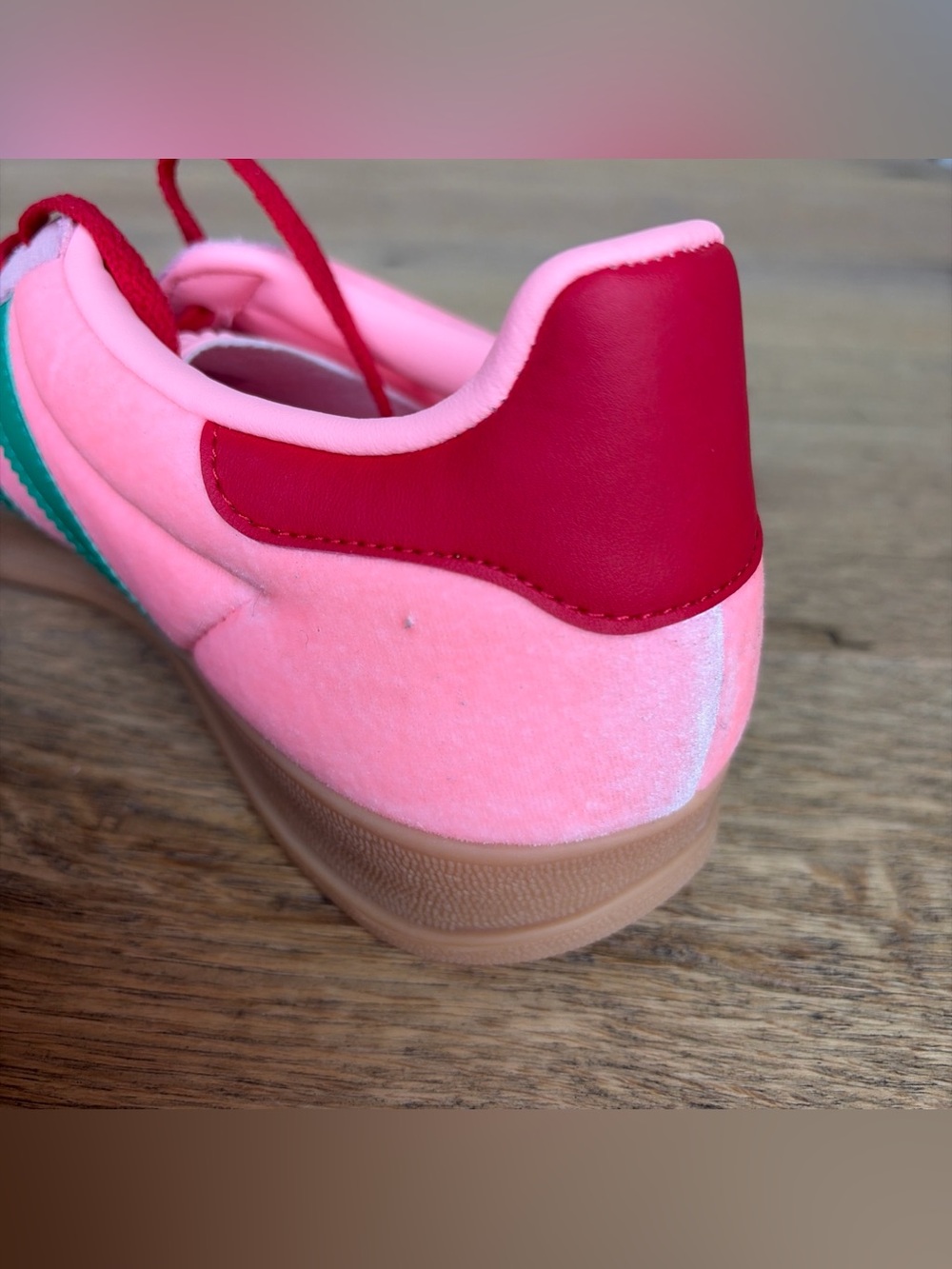 Size 8 Women’s adidas Gazelle Indoor Glow Pink Court Green Shoes JI2713 - Picture 5 of 10